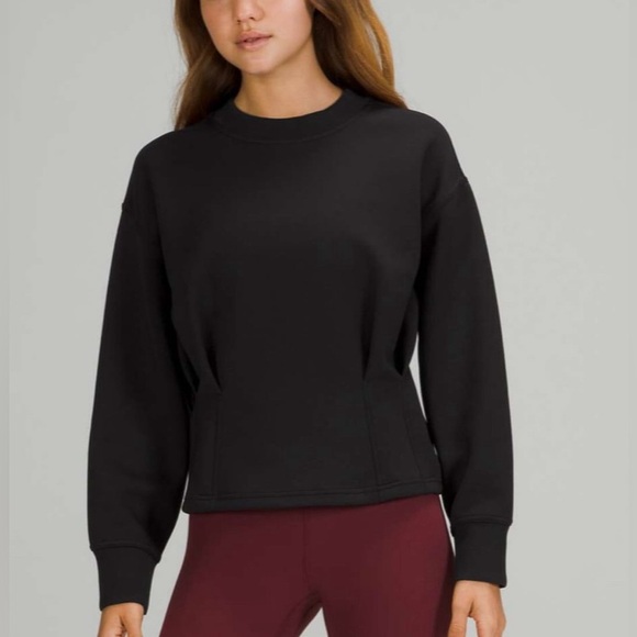 Lululemon Gathered Waist Crew Pullover ✨ - Picture 1 of 7